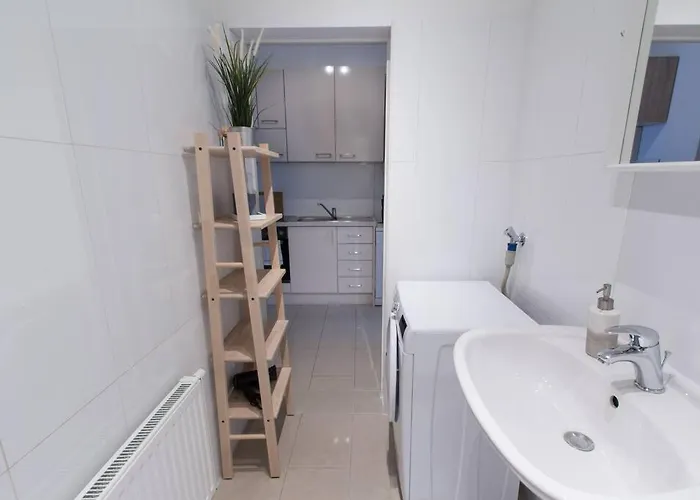 Josef's I Tiny Bird I Uno-city Apartment